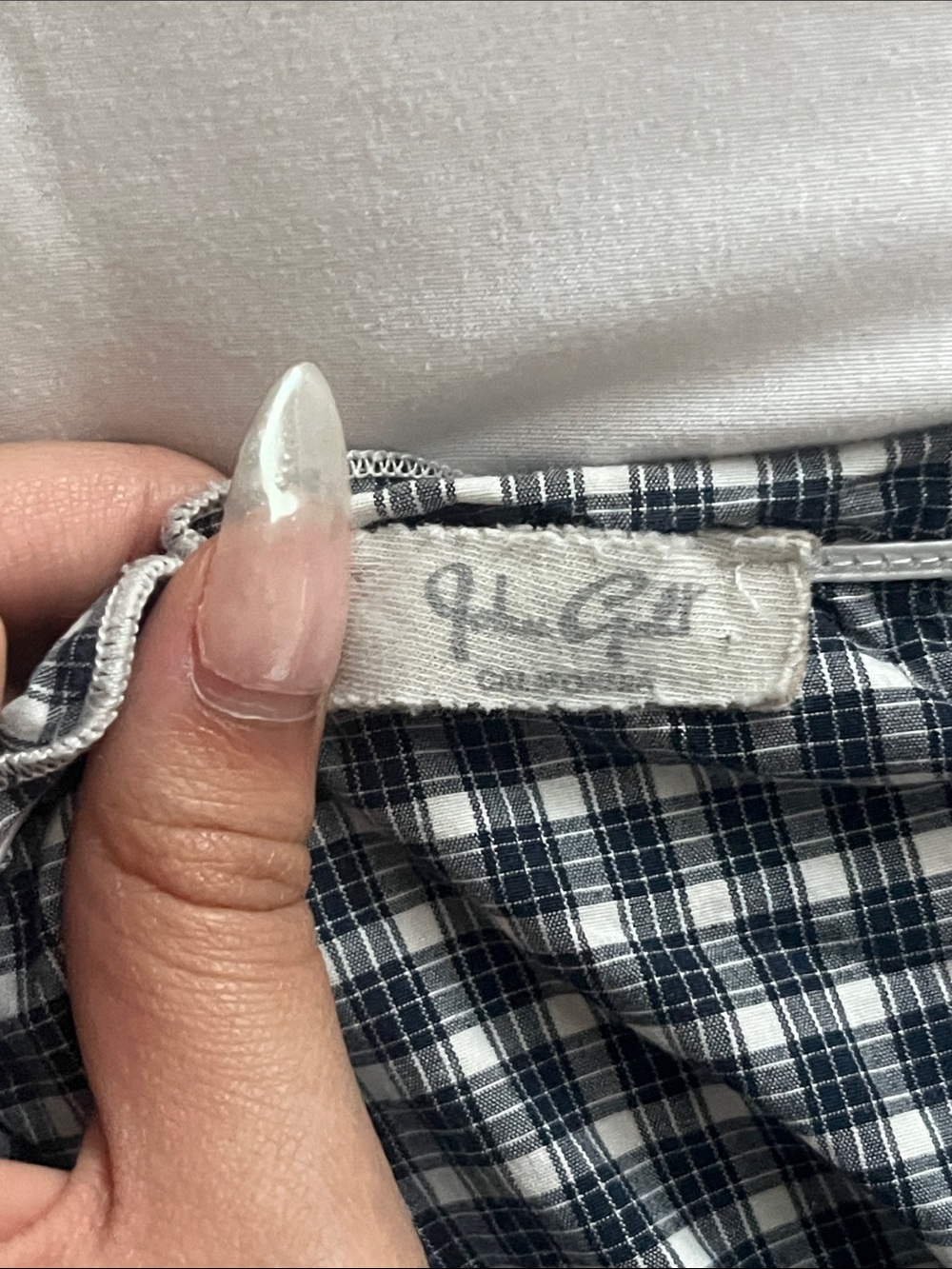 Brandy Melville Navy & White Gingham Smocked Strap Cami - Picture 3 of 4